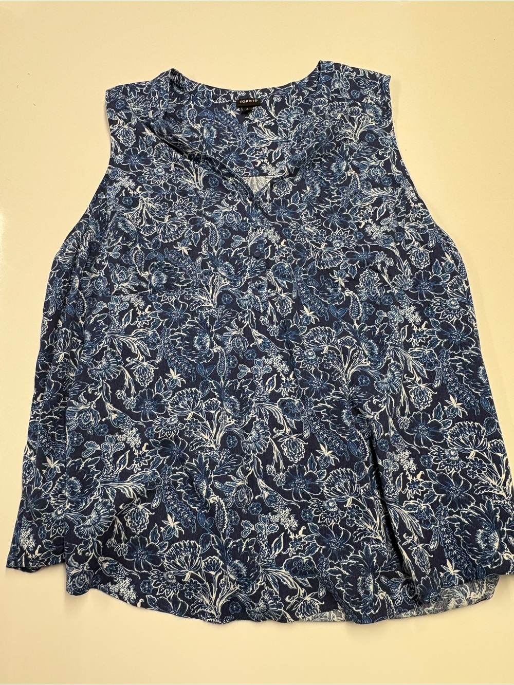 torrid Navy and White Floral V-Notch Sleeveless Top